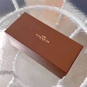 Authentic Coach New York Brown shoe box 🎁